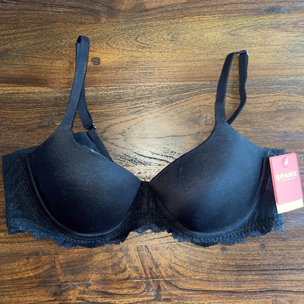 SPANX undie-tectable lace light lined demi bra